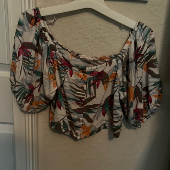 Crop top button down, bohemian look - Picture 1 of 3